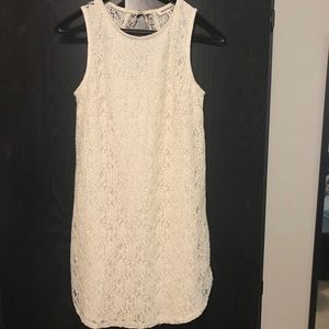 🎉5️⃣ for 2️⃣5️⃣ 🎉
 cream colored lace dress